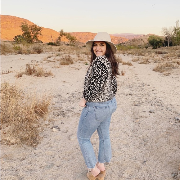 Meet your Posher, Claire - Picture 1 of 4